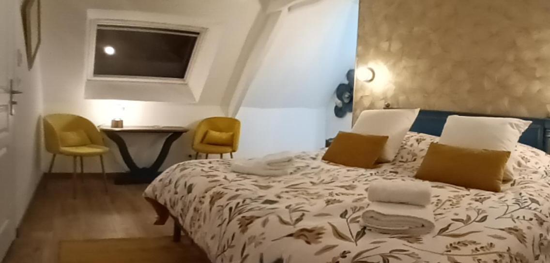 Manoir De Pierreville Audouville-la-Hubert Exteriör bild