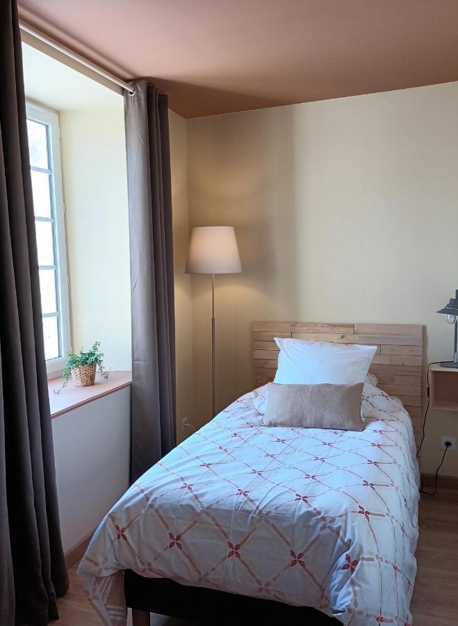 Manoir De Pierreville Audouville-la-Hubert Exteriör bild